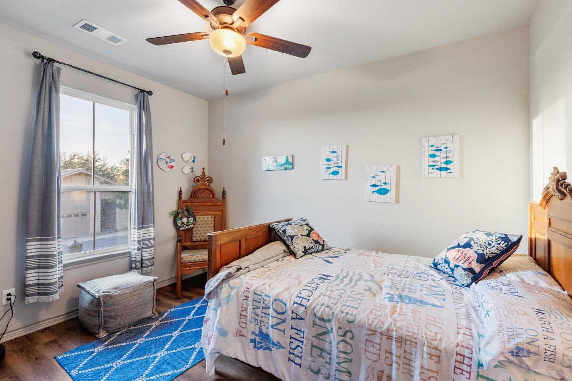 127 Hidden Oaks Drive , Kingsland, TX, 78639 | 4879611 | Realty Texas LLC