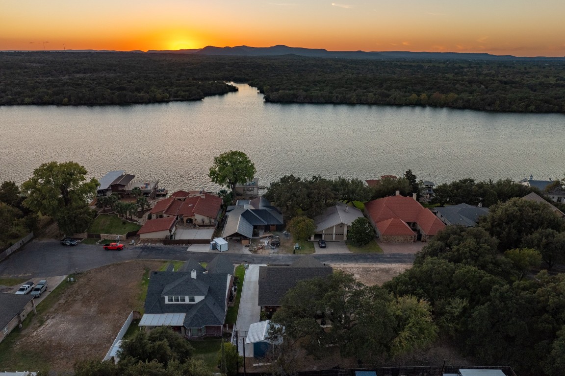 127 Hidden Oaks Drive , Kingsland, TX, 78639 | 4879611 | Realty Texas LLC