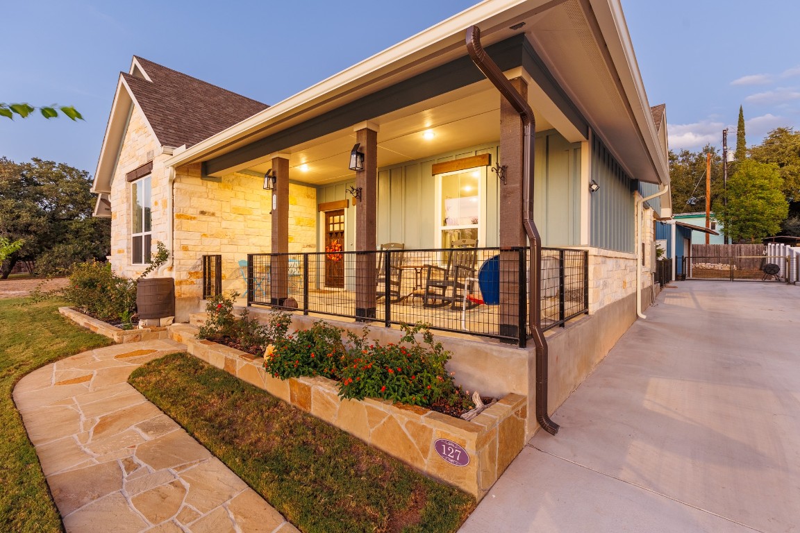 127 Hidden Oaks Drive , Kingsland, TX, 78639 | 4879611 | Realty Texas LLC
