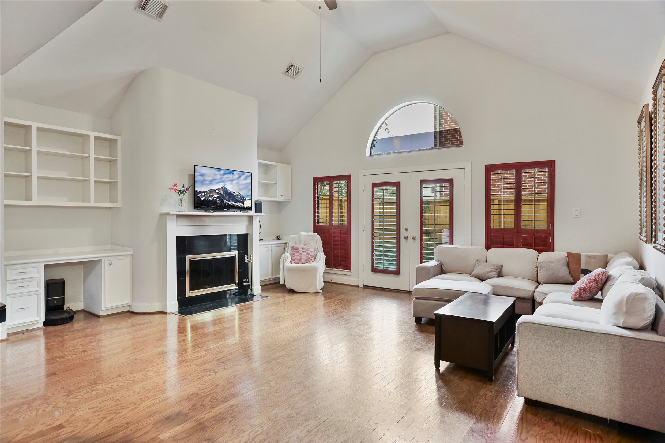 5646 Valerie Street , Houston, TX, 77081 | 60266694 | Realty Texas LLC