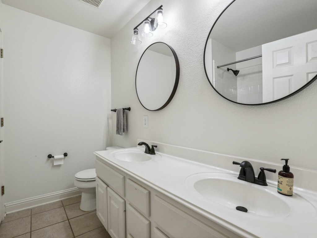 5000 Mission Oaks Boulevard 12 , Austin, TX, 78735 | 9938018 | Realty Texas LLC
