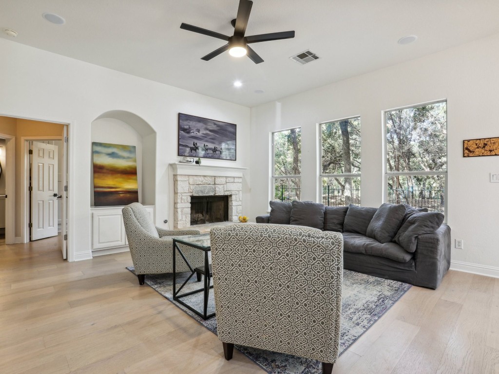 5000 Mission Oaks Boulevard 12 , Austin, TX, 78735 | 9938018 | Realty Texas LLC