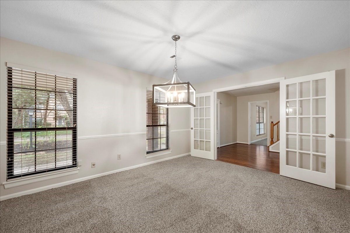 38 Eagle Rock Place , The Woodlands, TX, 77381 | 83318106 | Realty Texas LLC