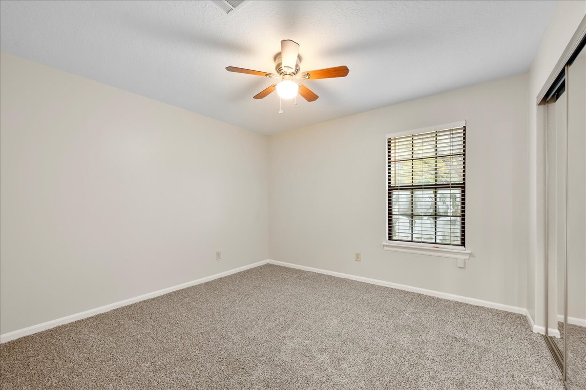 38 Eagle Rock Place , The Woodlands, TX, 77381 | 83318106 | Realty Texas LLC