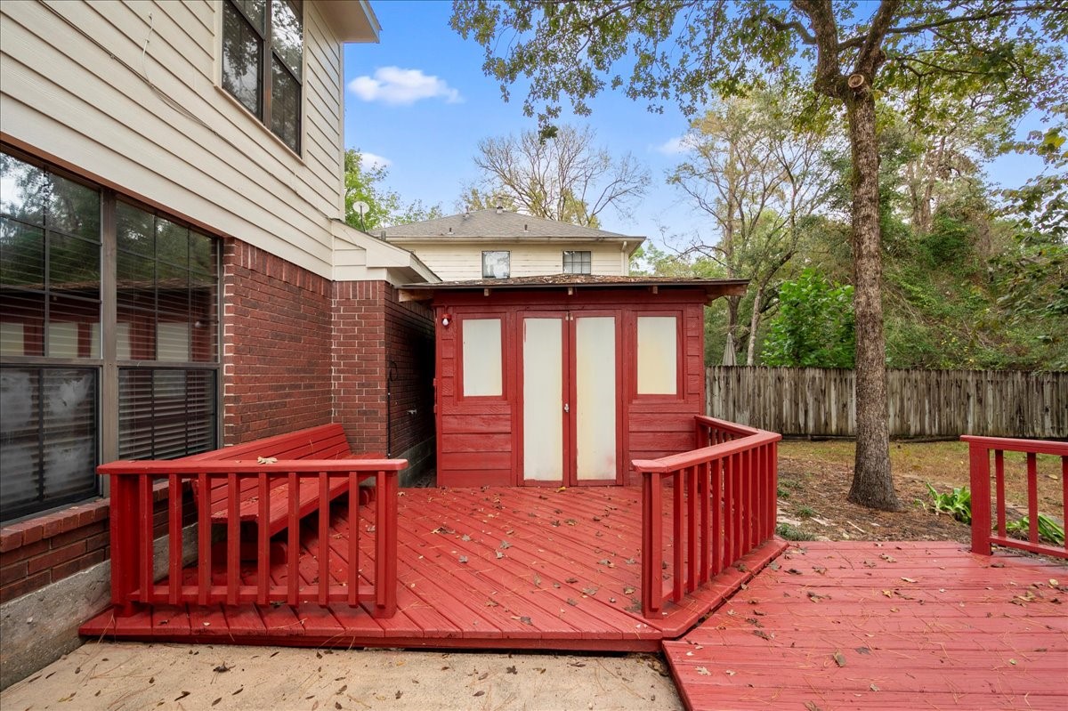 38 Eagle Rock Place , The Woodlands, TX, 77381 | 83318106 | Realty Texas LLC