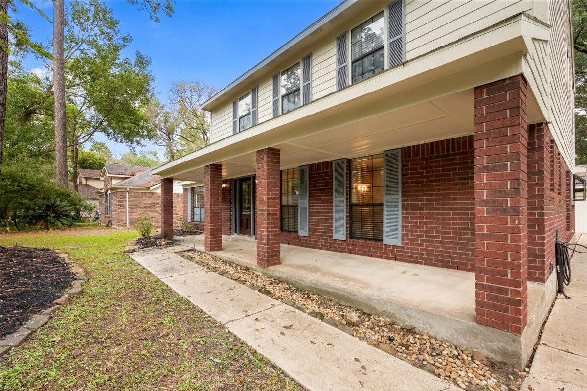 38 Eagle Rock Place , The Woodlands, TX, 77381 | 83318106 | Realty Texas LLC