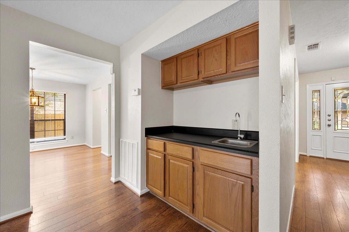 38 Eagle Rock Place , The Woodlands, TX, 77381 | 83318106 | Realty Texas LLC