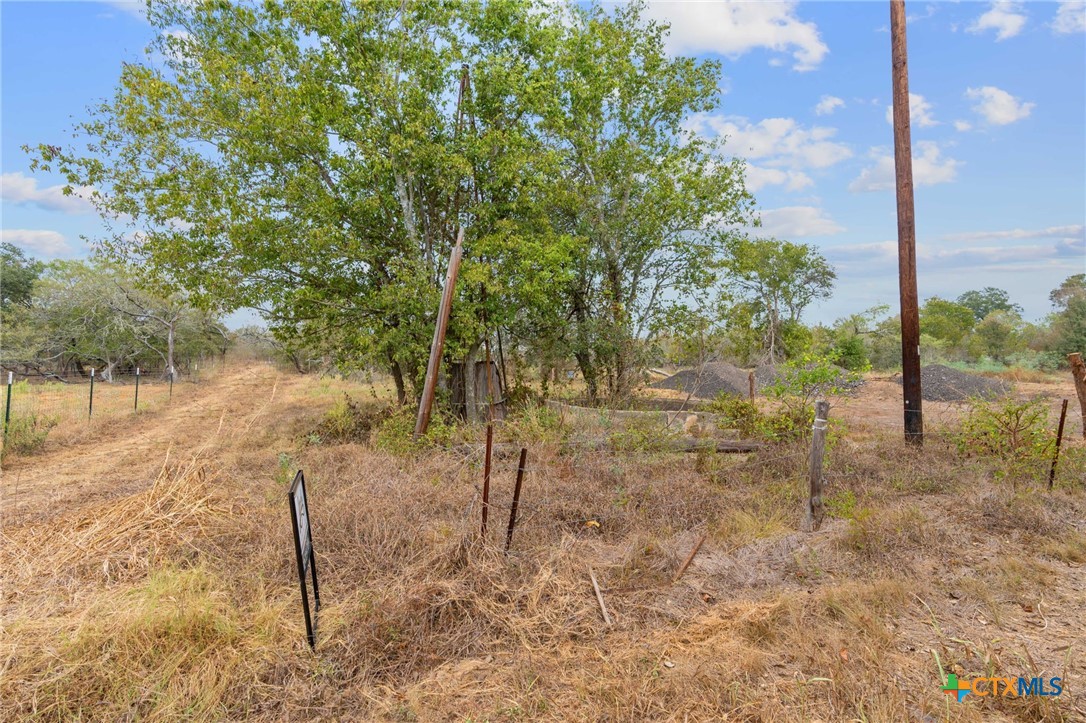 1900 Callihan Road , Luling, TX, 78648 | 561876 | Realty Texas LLC