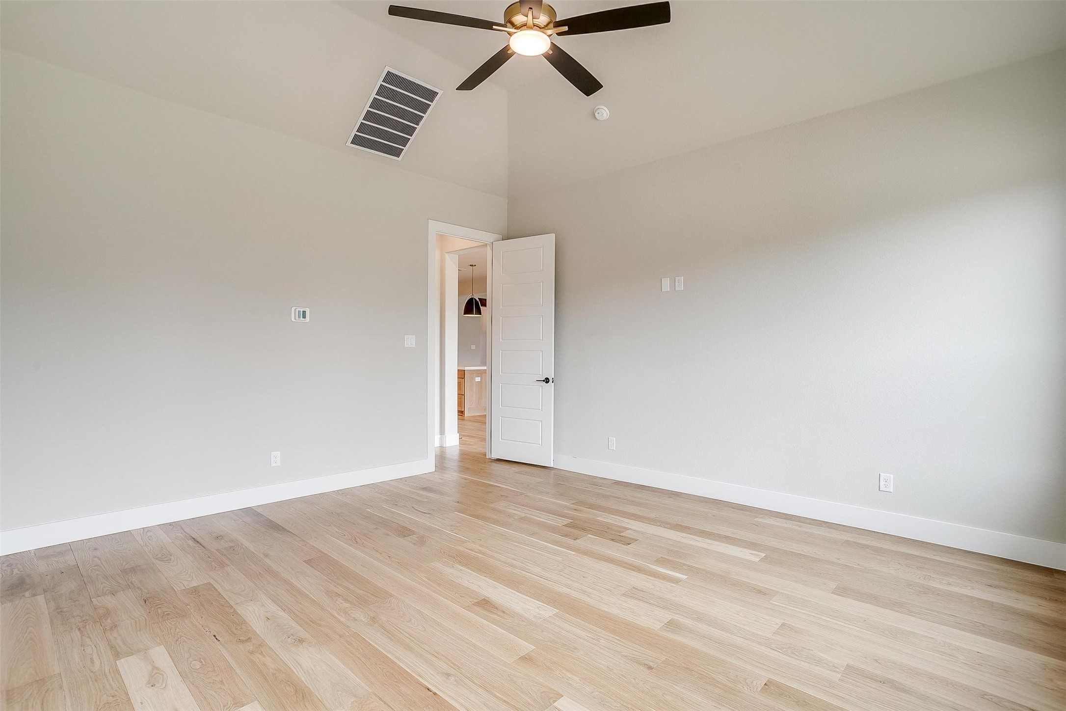 2012 Meadow Bend Court , Annetta South, TX, 76008 | 20772122 | Realty Texas LLC