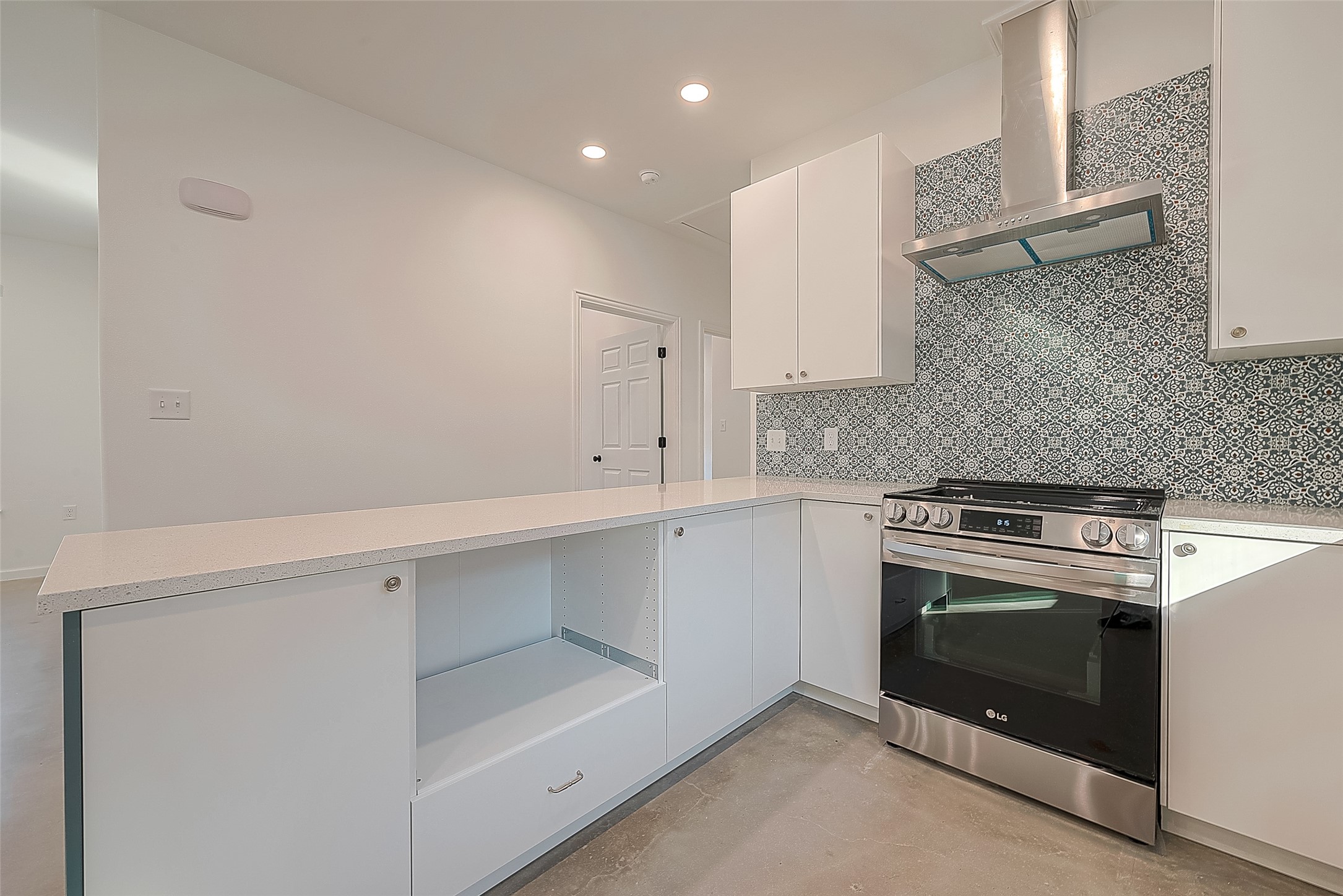 1304 Holder Street B , Conroe, TX, 77301 | 92557063 | Realty Texas LLC
