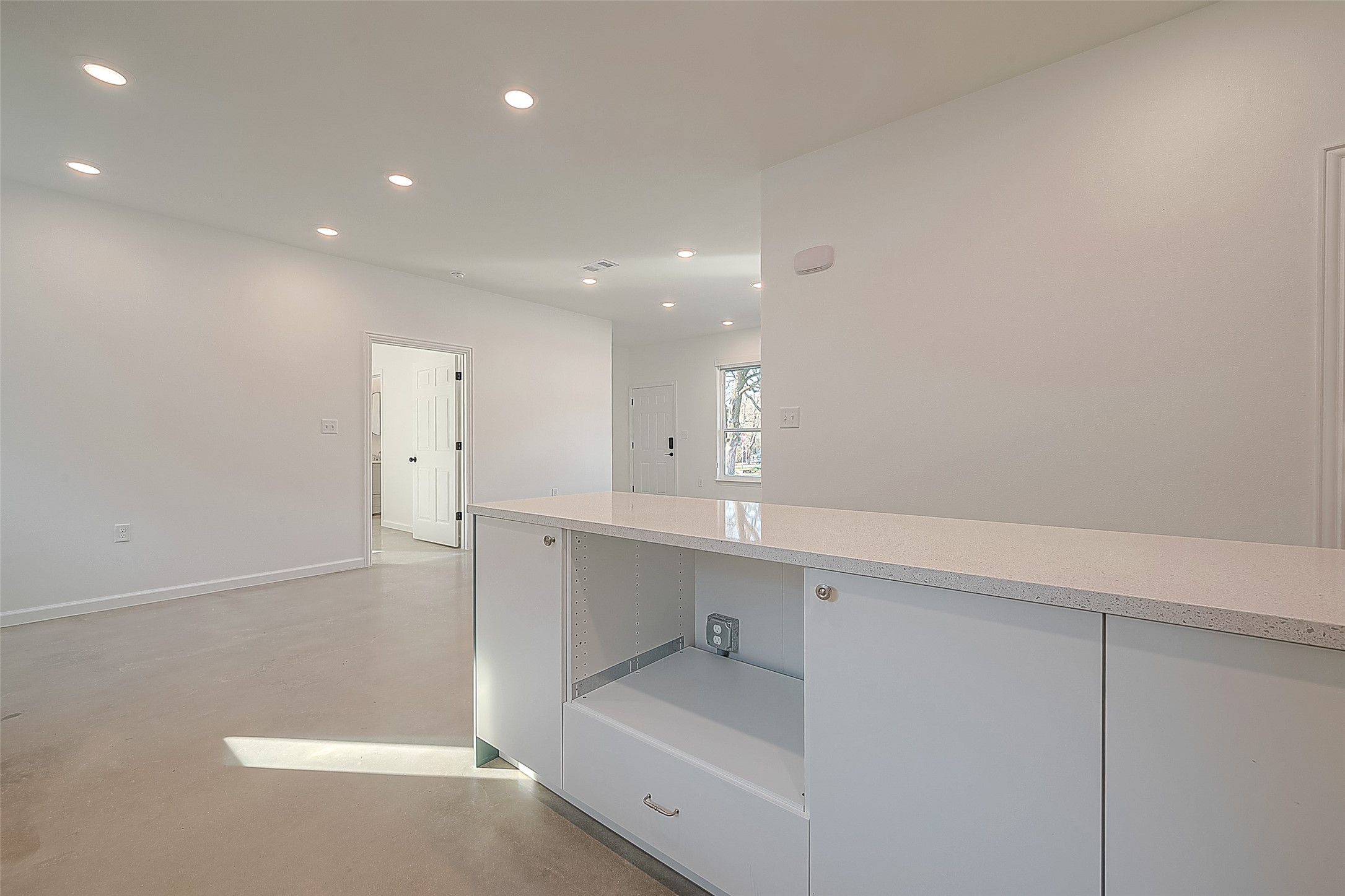 1304 Holder Street B , Conroe, TX, 77301 | 92557063 | Realty Texas LLC