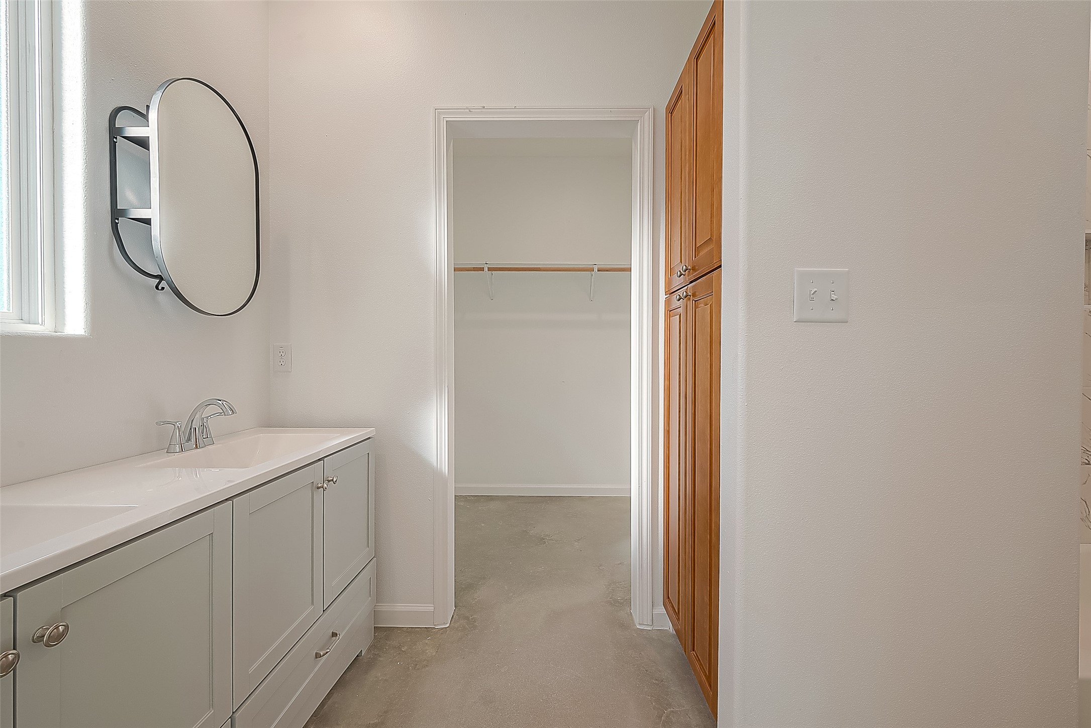 1304 Holder Street B , Conroe, TX, 77301 | 92557063 | Realty Texas LLC