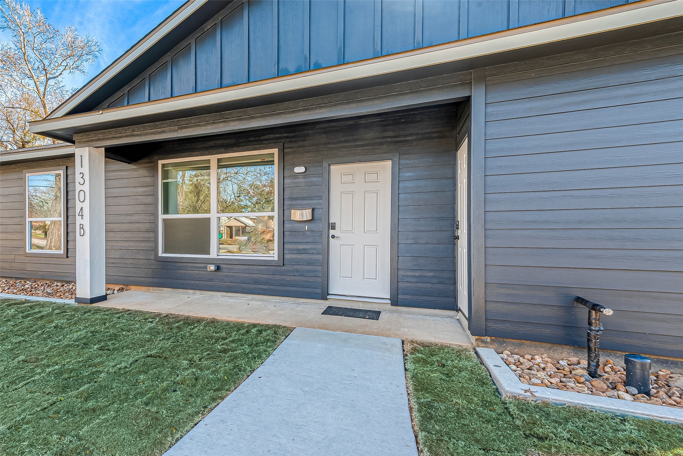 1304 Holder Street B , Conroe, TX, 77301 | 92557063 | Realty Texas LLC
