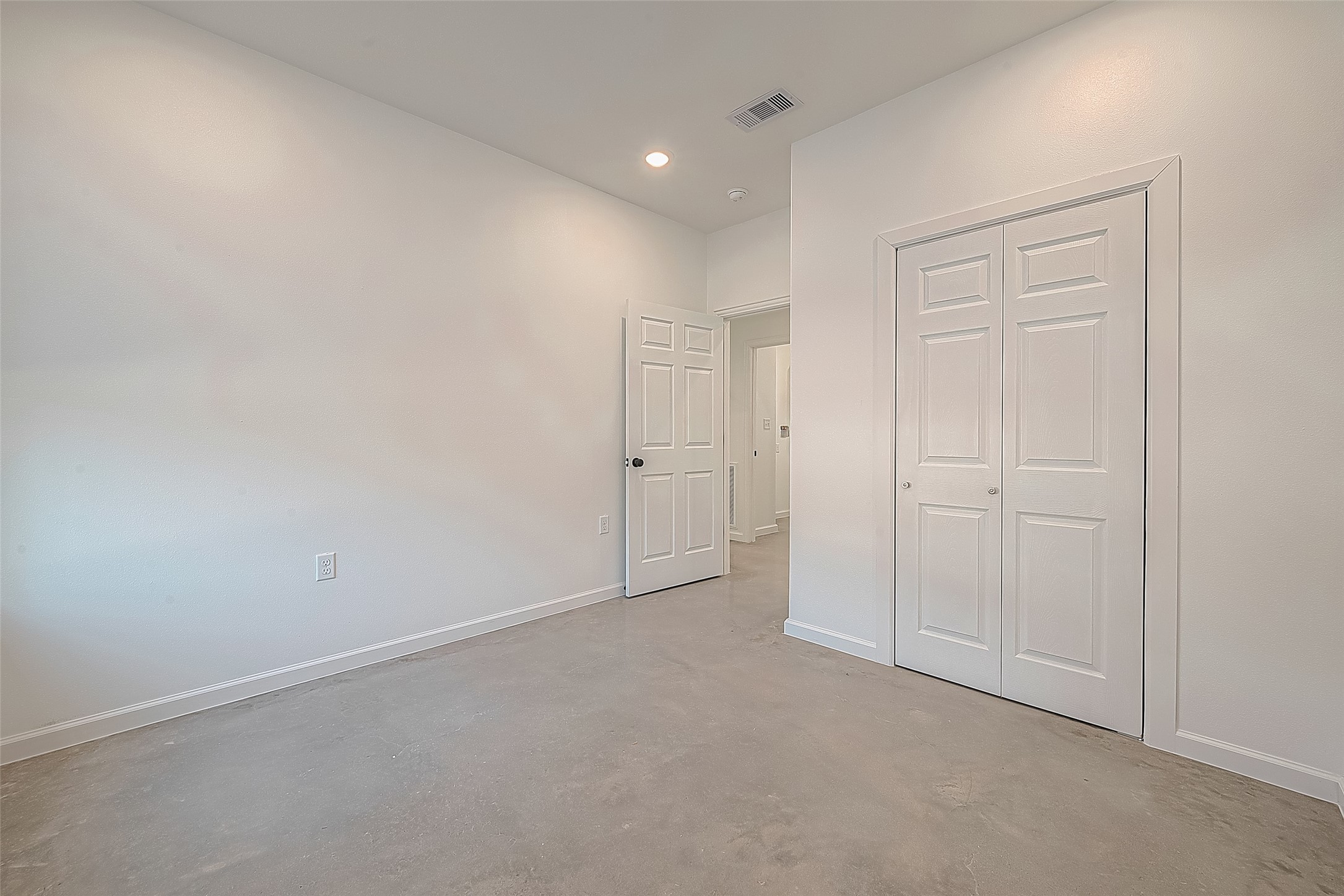 1304 Holder Street B , Conroe, TX, 77301 | 92557063 | Realty Texas LLC