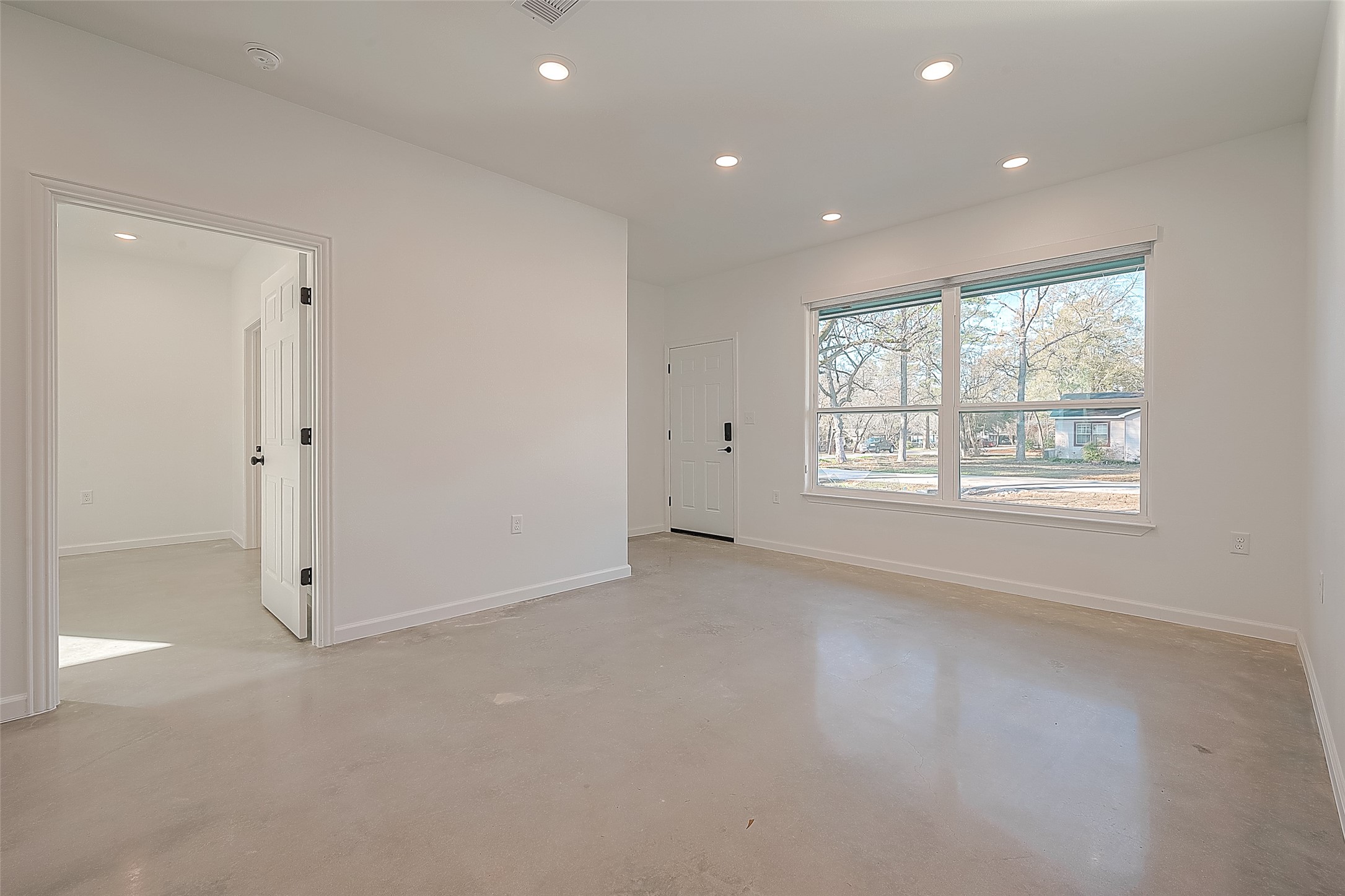 1304 Holder Street B , Conroe, TX, 77301 | 92557063 | Realty Texas LLC