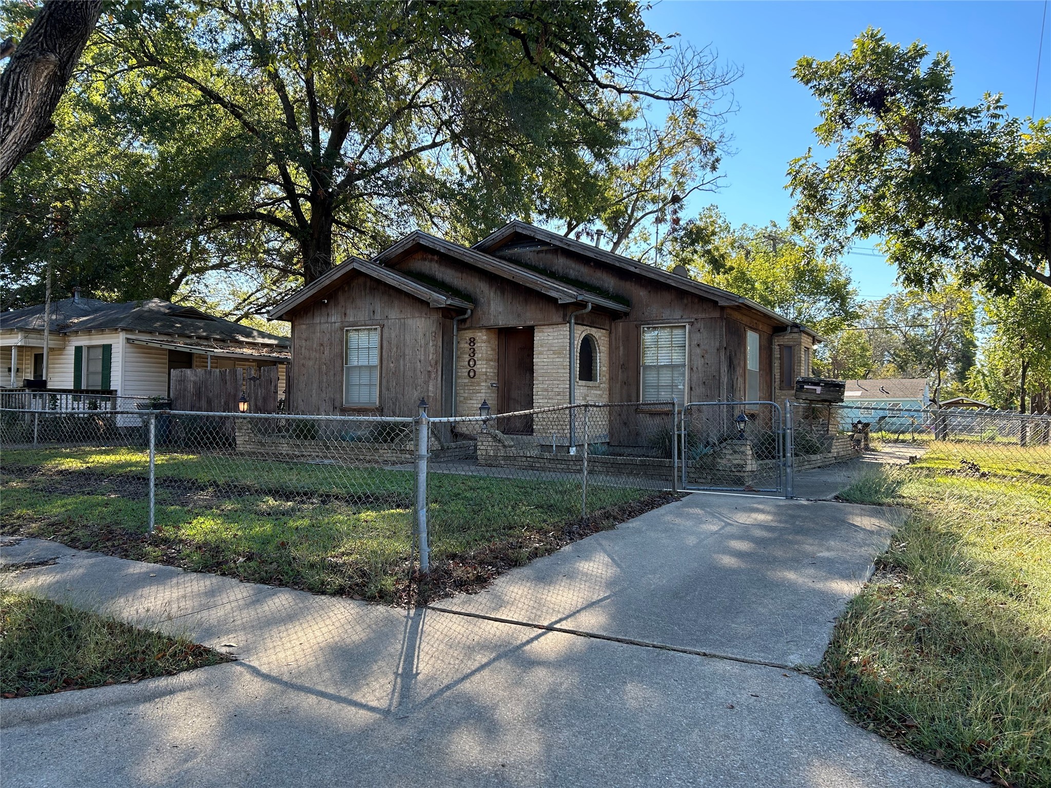 8300 Maddox Street , Dallas, TX, 75217 | 20772295 | Realty Texas LLC