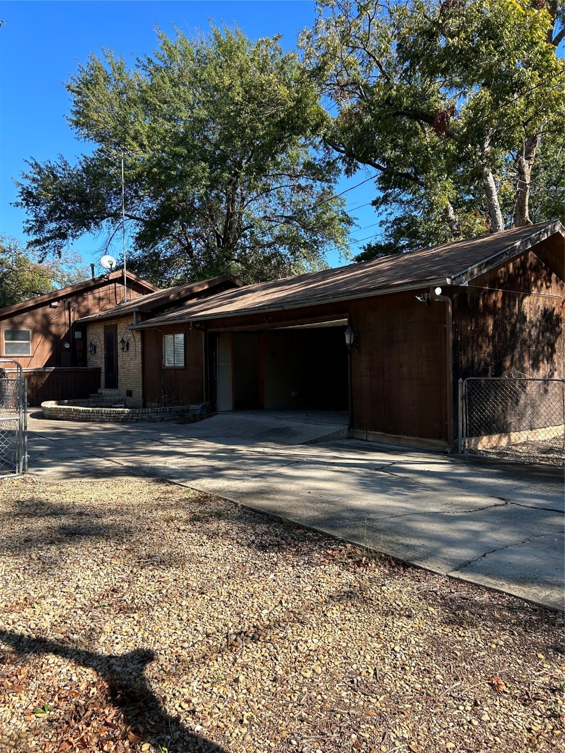 8300 Maddox Street , Dallas, TX, 75217 | 20772295 | Realty Texas LLC