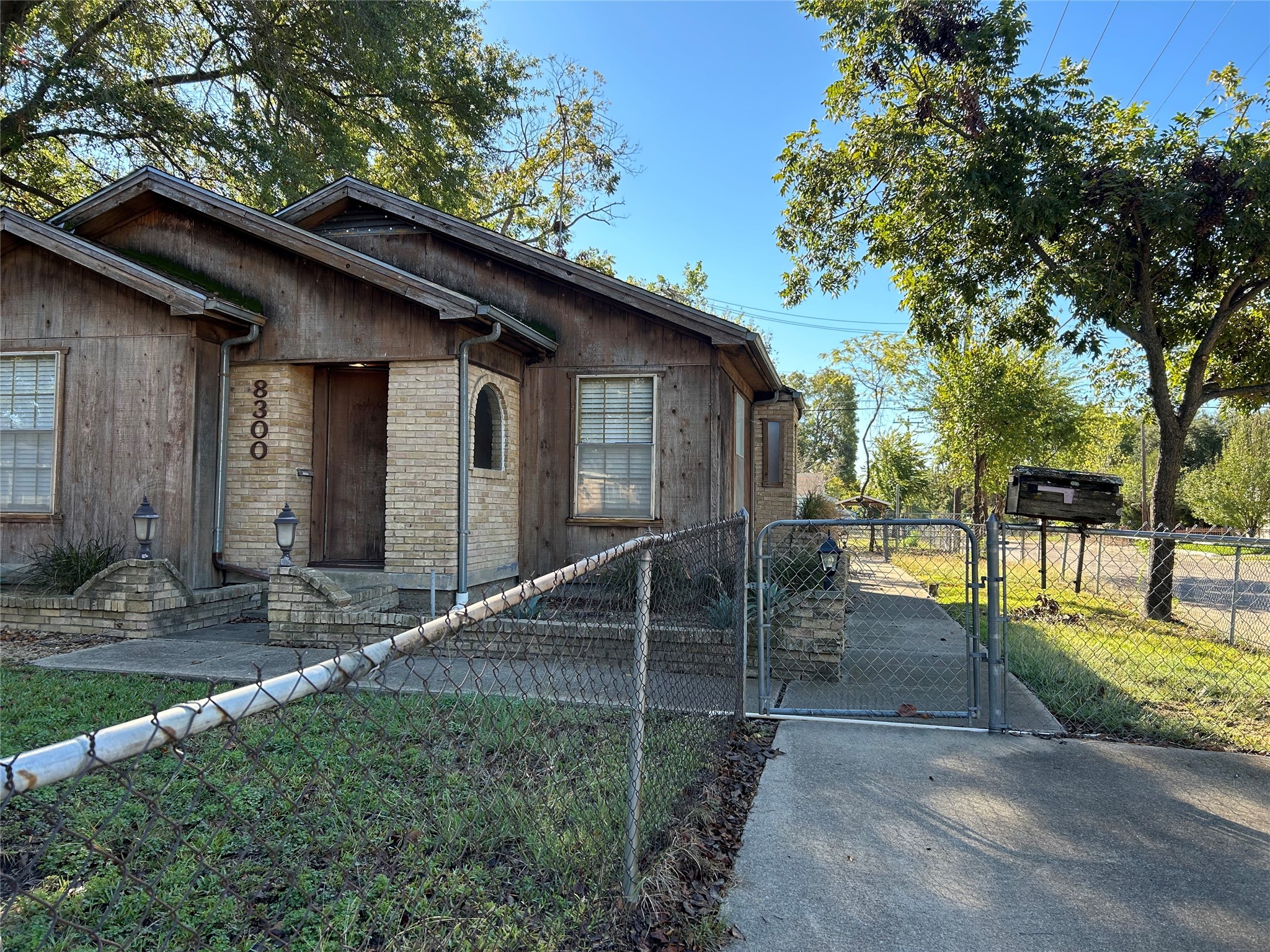 8300 Maddox Street , Dallas, TX, 75217 | 20772295 | Realty Texas LLC