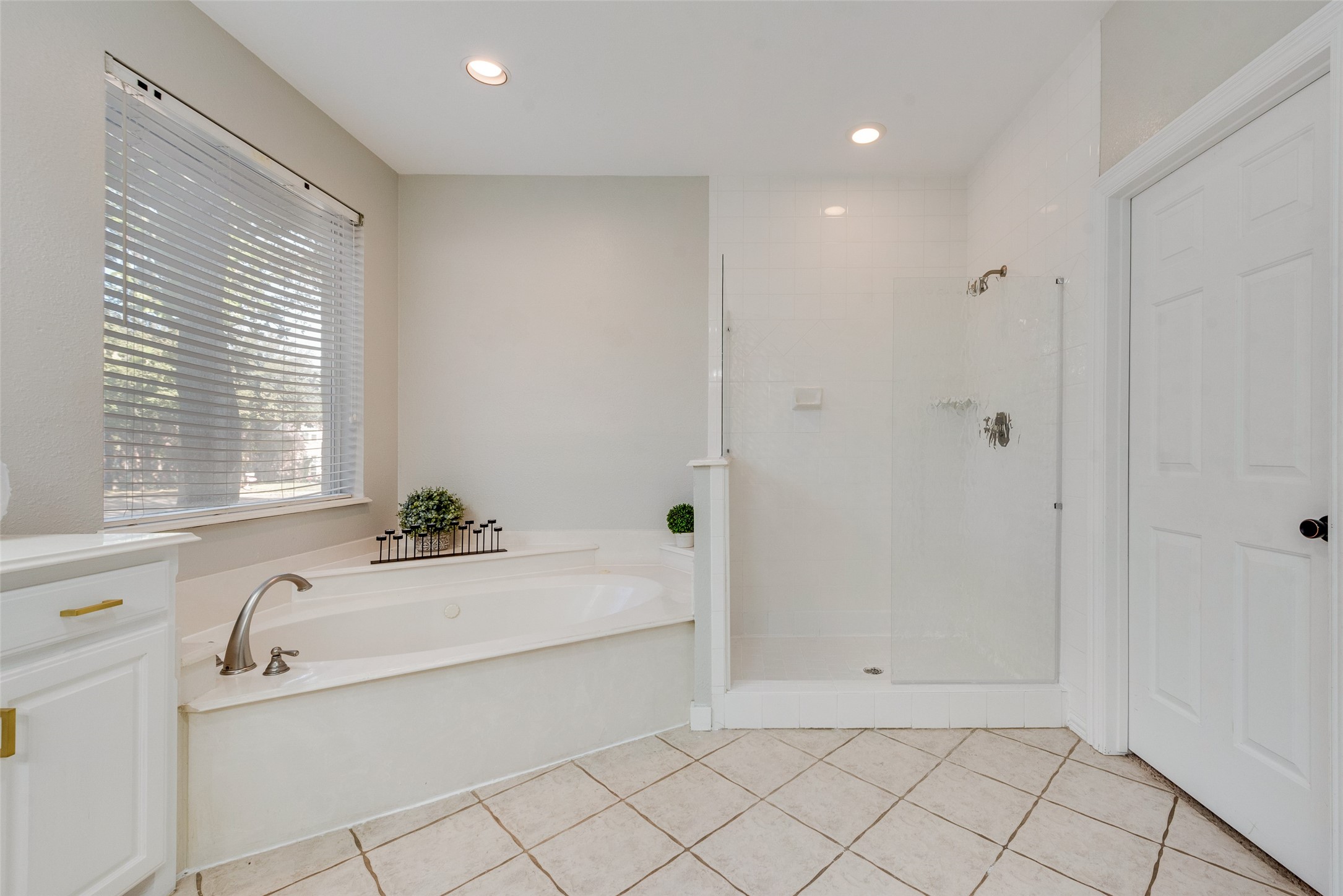 1306 Austin Thomas Drive , Keller, TX, 76248 | 20772562 | Realty Texas LLC