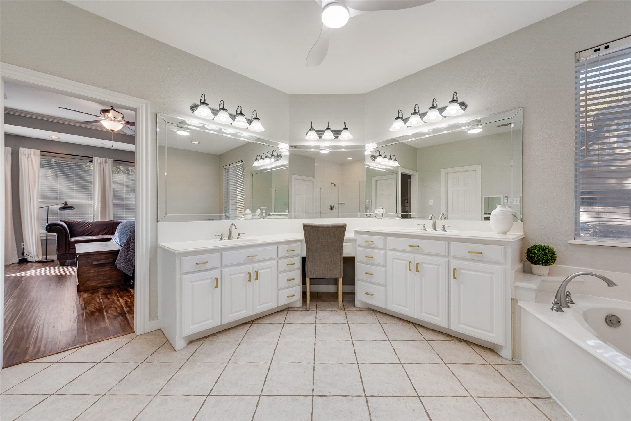 1306 Austin Thomas Drive , Keller, TX, 76248 | 20772562 | Realty Texas LLC