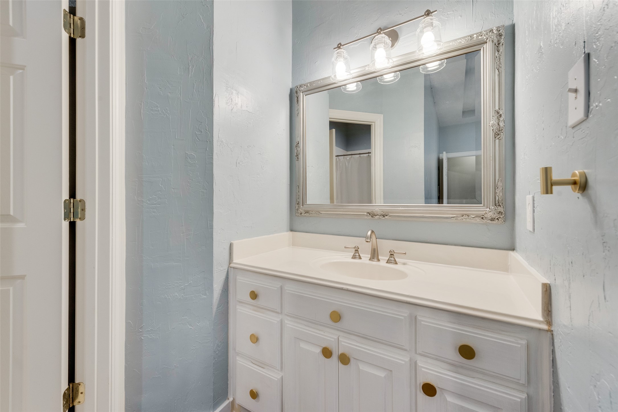 1306 Austin Thomas Drive , Keller, TX, 76248 | 20772562 | Realty Texas LLC