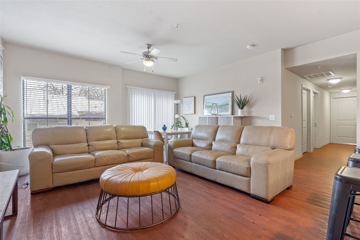 5117 N Lamar Boulevard 203 , Austin, TX, 78751 | 7872430 | Realty Texas LLC