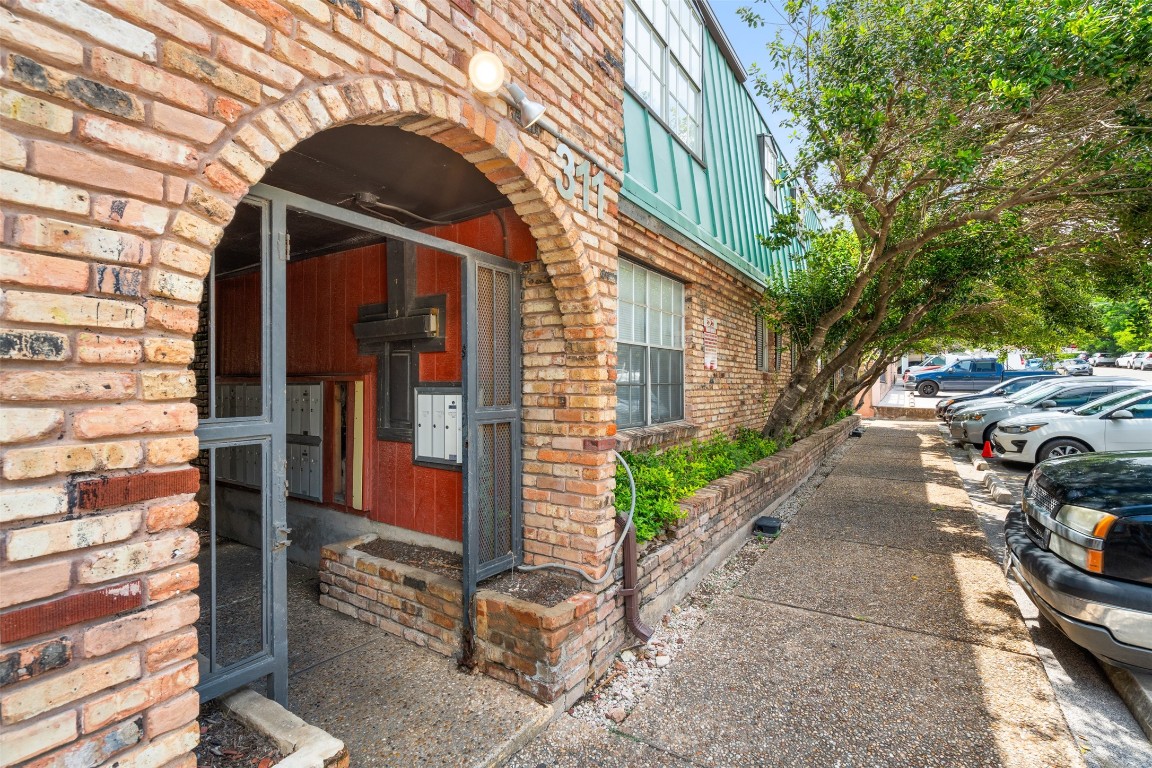 311 E 31ST Street 203B , Austin, TX, 78705 | 3638373 | Realty Texas LLC