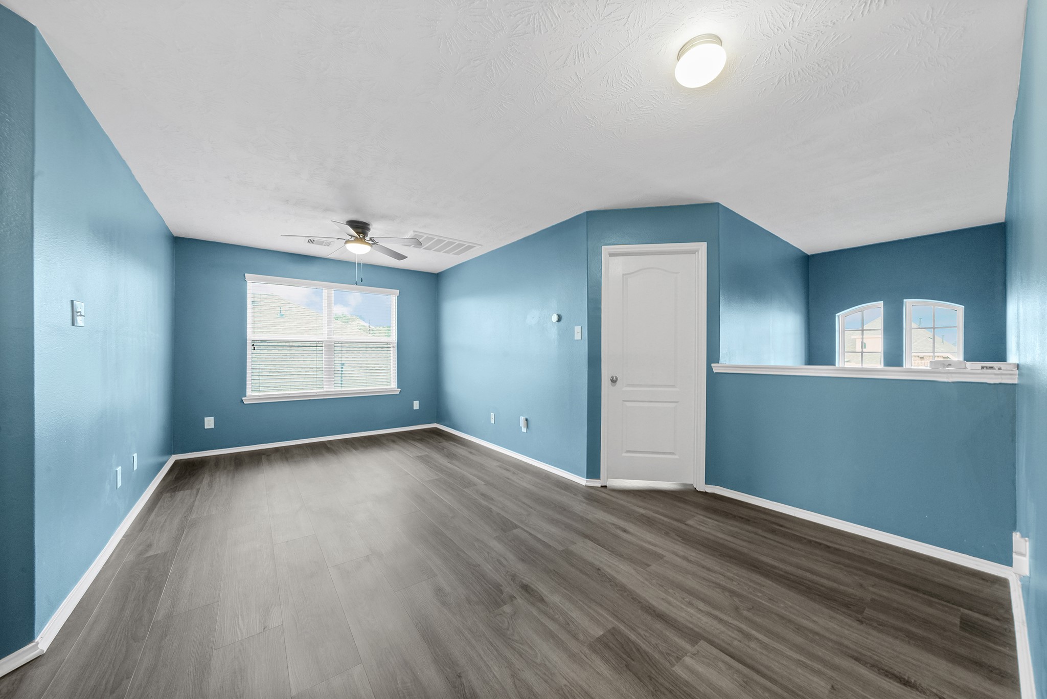 13815 Kodiak Brown Bear Street 