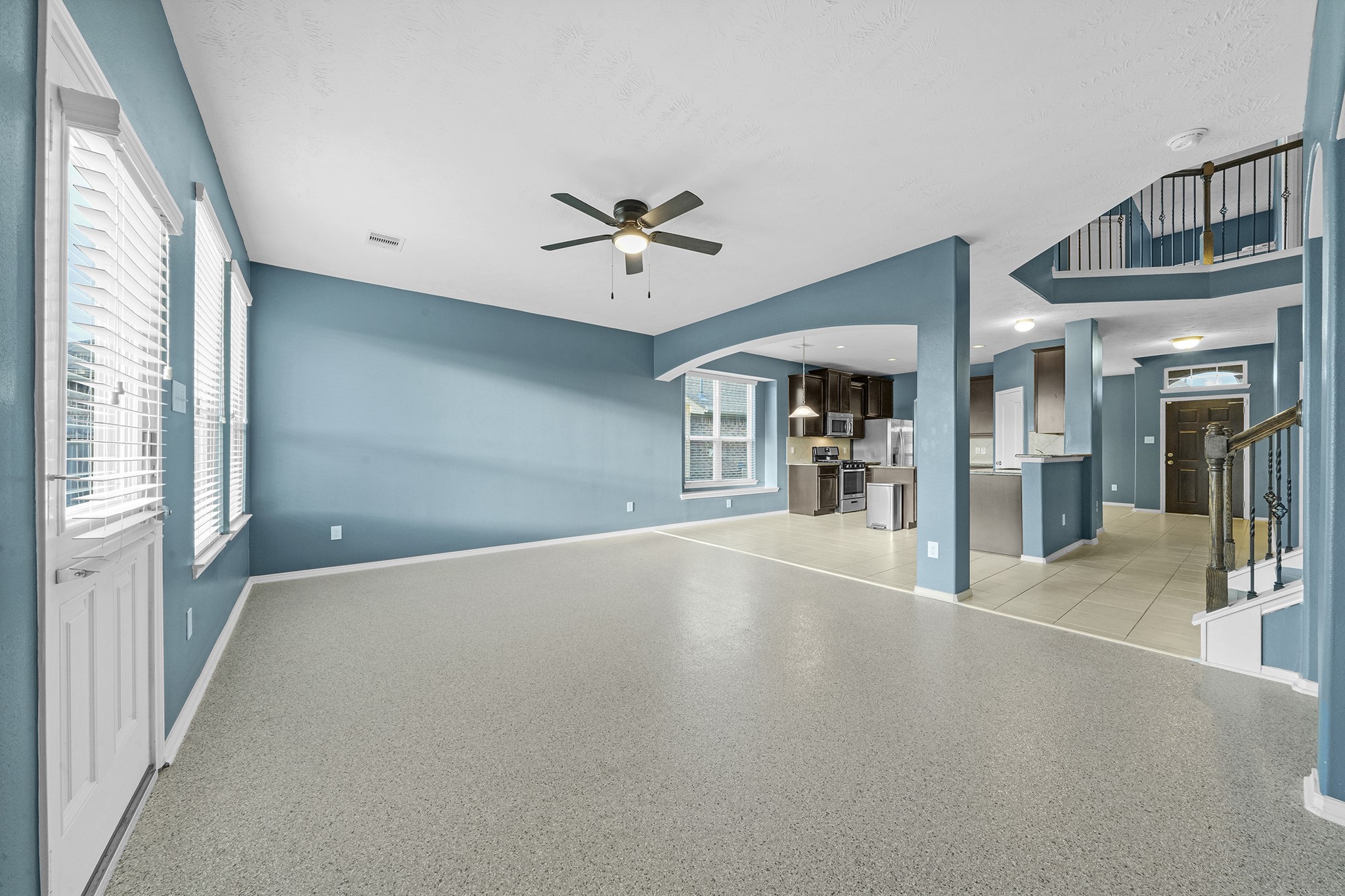 13815 Kodiak Brown Bear Street 