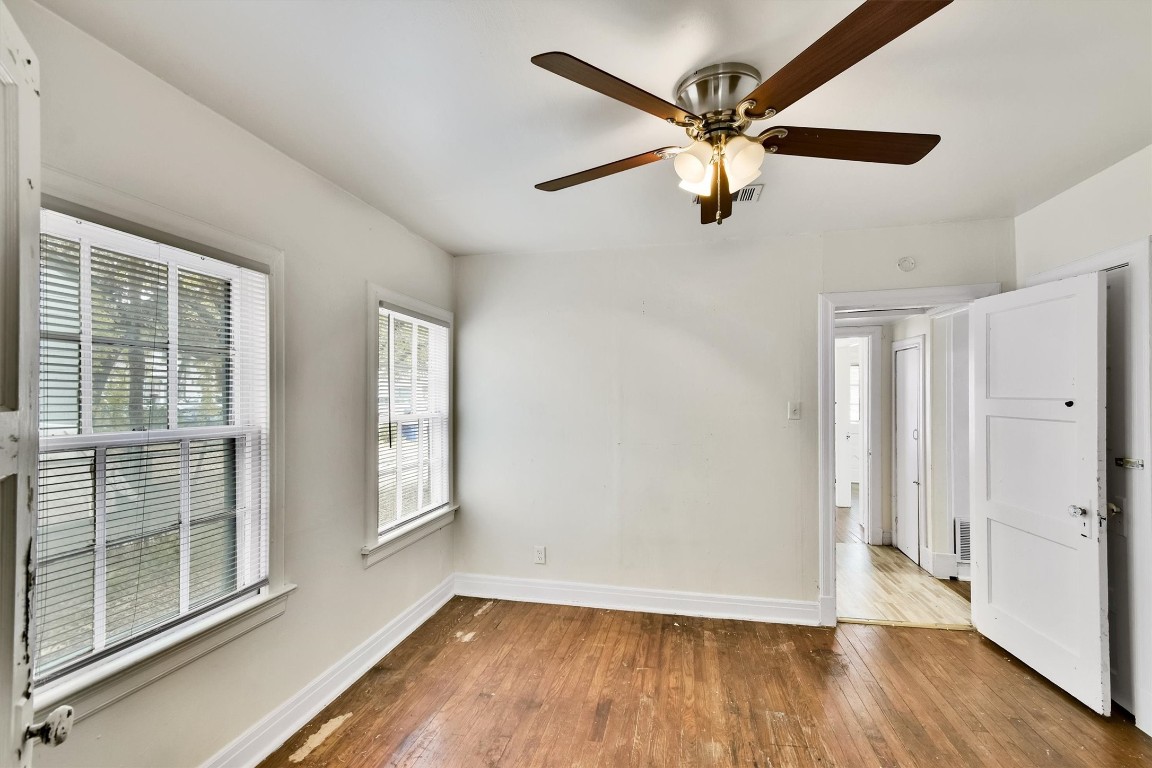912 Gene Johnson Street , Austin, TX, 78751 | 5546258 | Realty Texas LLC