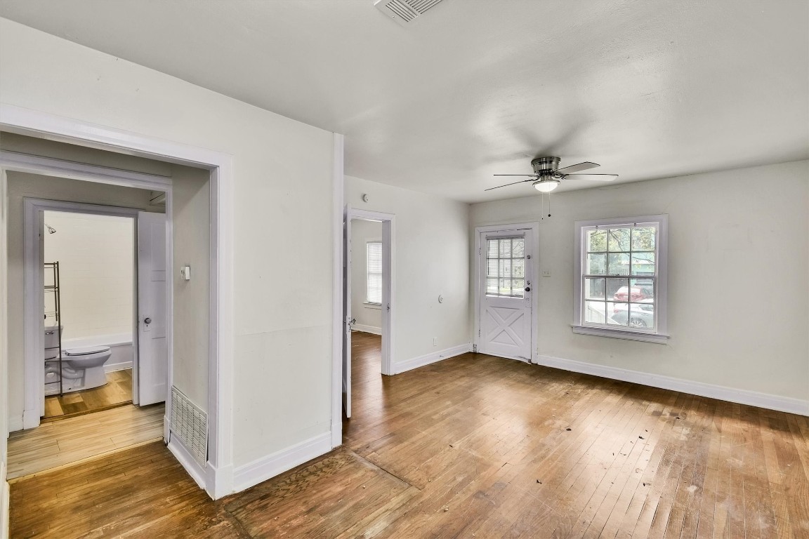 912 Gene Johnson Street , Austin, TX, 78751 | 5546258 | Realty Texas LLC