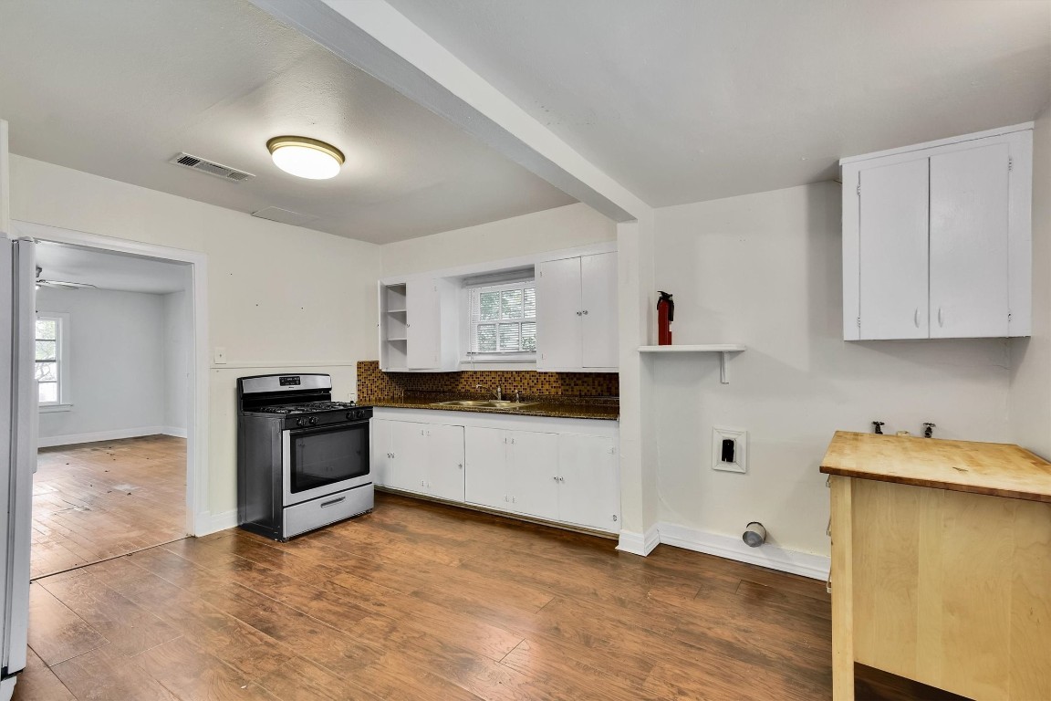 912 Gene Johnson Street , Austin, TX, 78751 | 5546258 | Realty Texas LLC