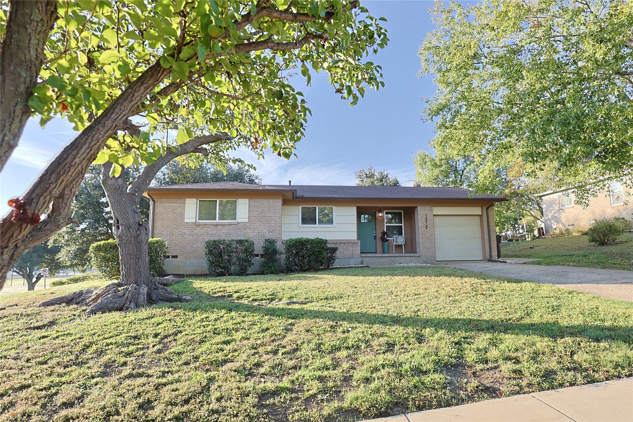 1212 E Alan Avenue , Carrollton, TX, 75006 | 20776213 | Realty Texas LLC