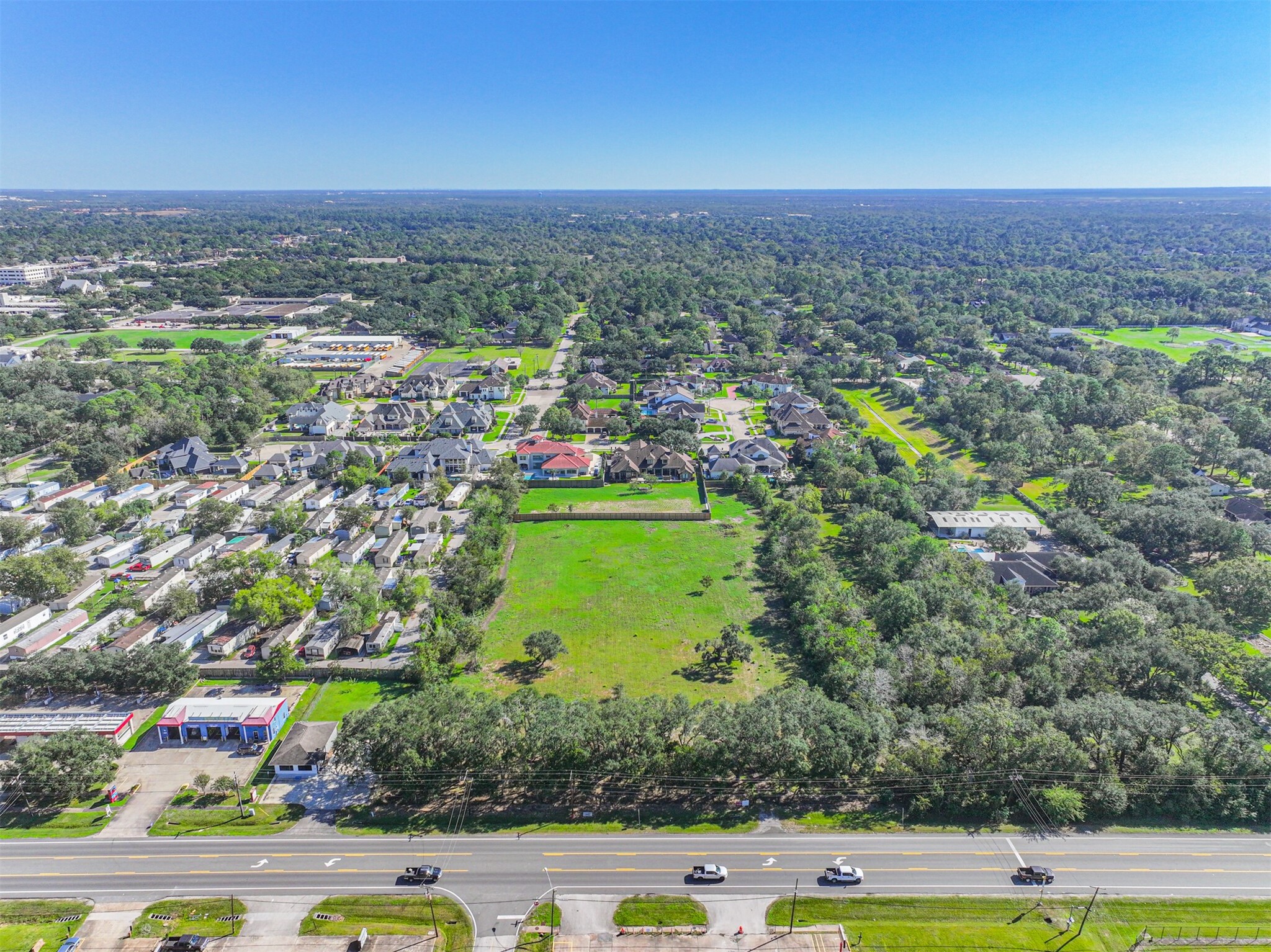 300 W Edgewood Drive, Friendswood, TX, 77546 | 57787444 | Realty Texas LLC