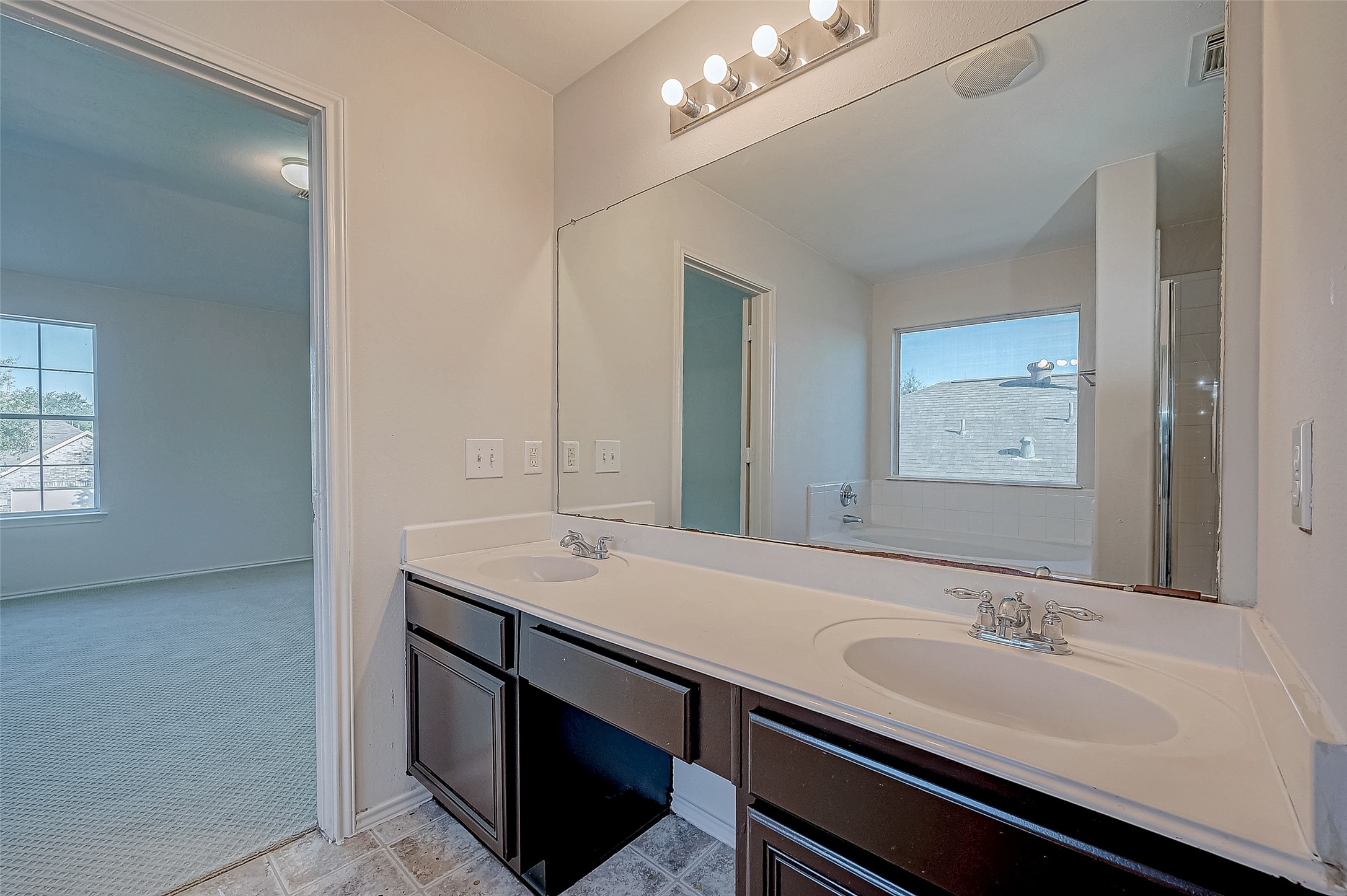 2627 Tinas Terrace Drive , Houston, TX, 77038 | 26172476 | Realty Texas LLC