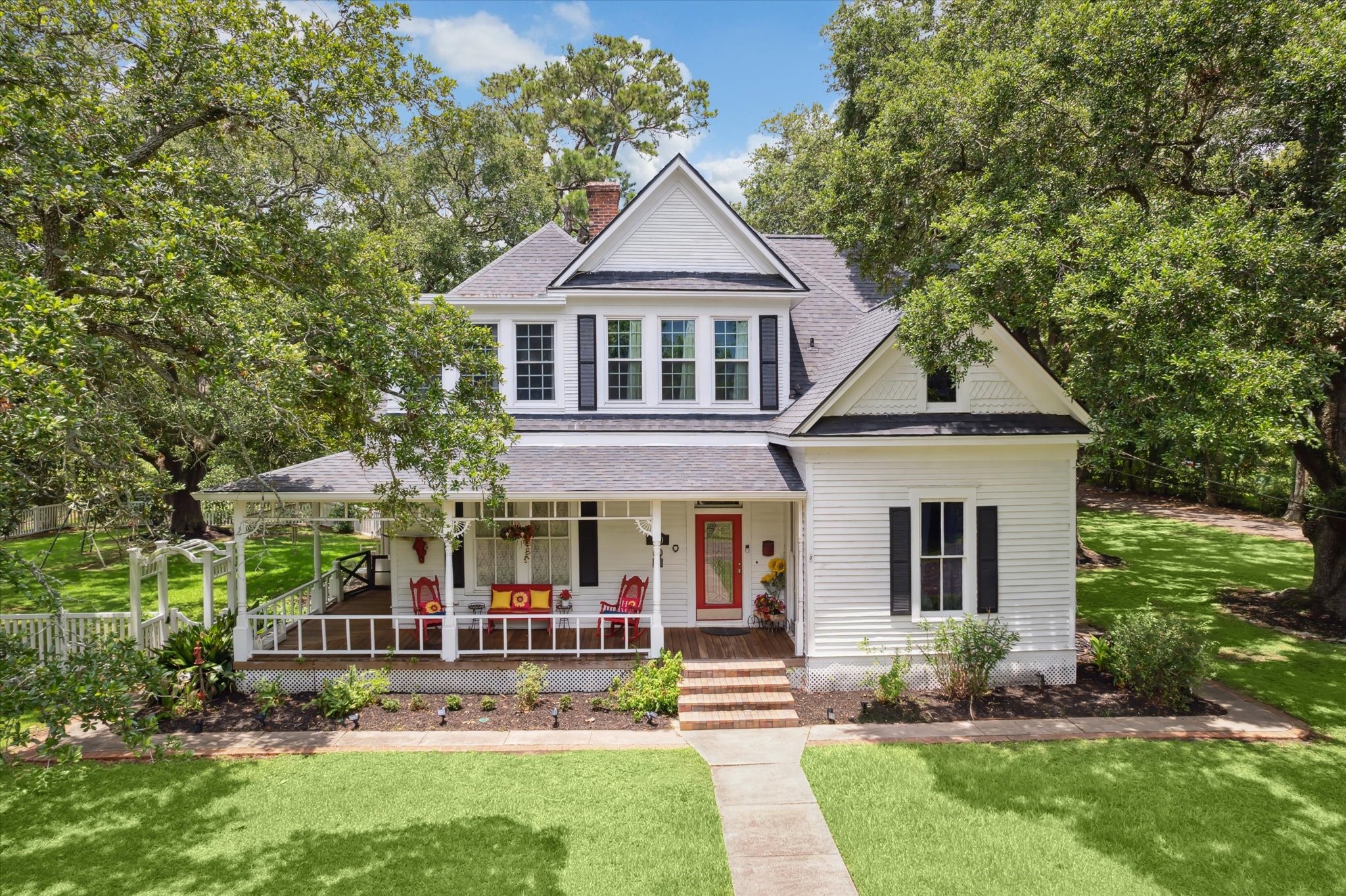 600 S Walker Street , Angleton, TX, 77515 | 92510247 | Realty Texas LLC