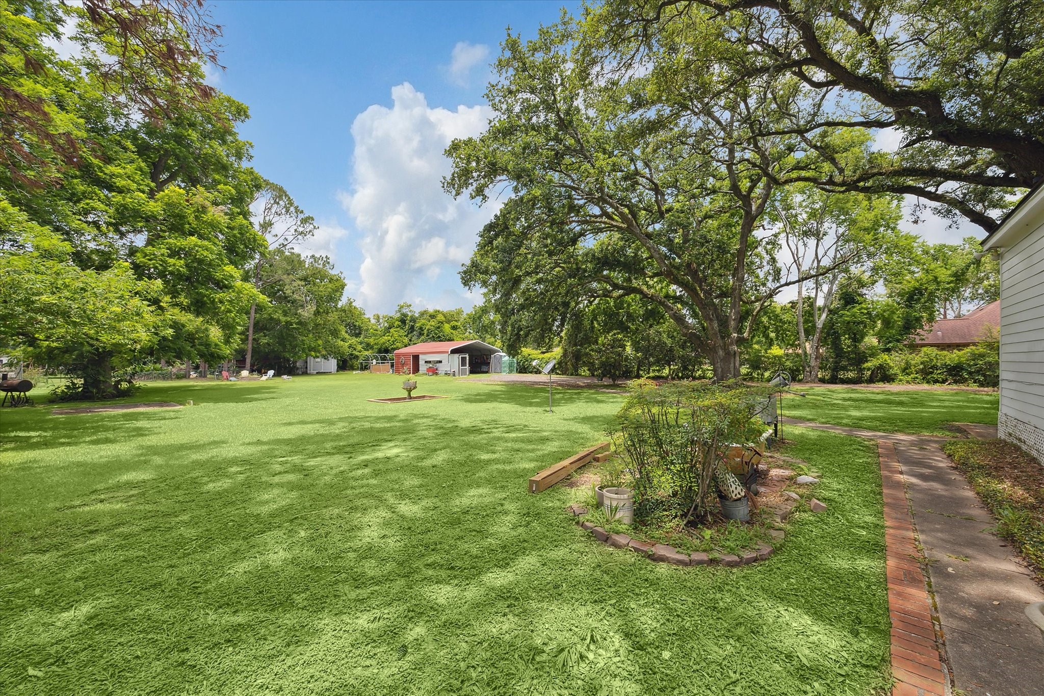 600 S Walker Street , Angleton, TX, 77515 | 92510247 | Realty Texas LLC