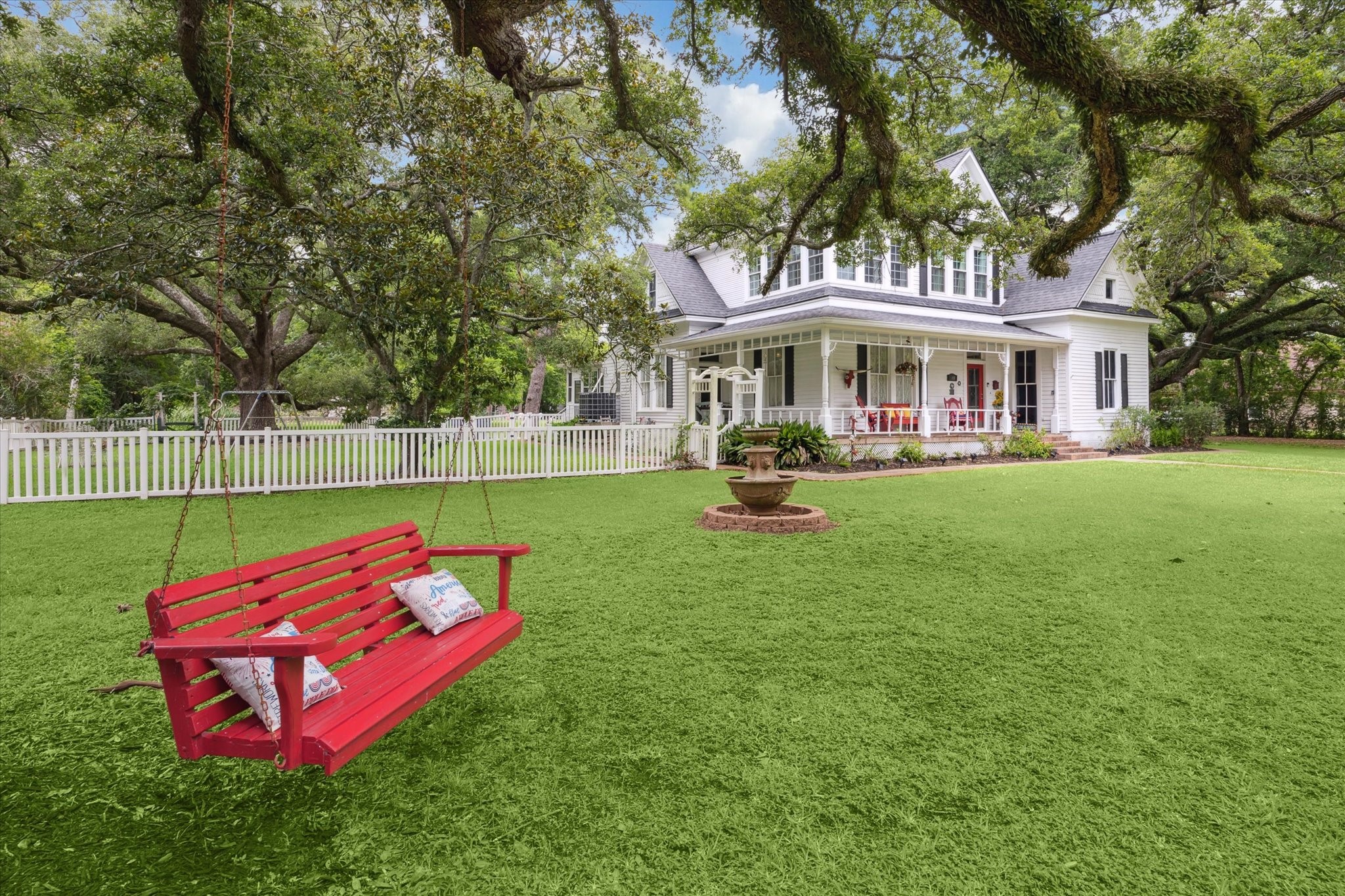 600 S Walker Street , Angleton, TX, 77515 | 92510247 | Realty Texas LLC