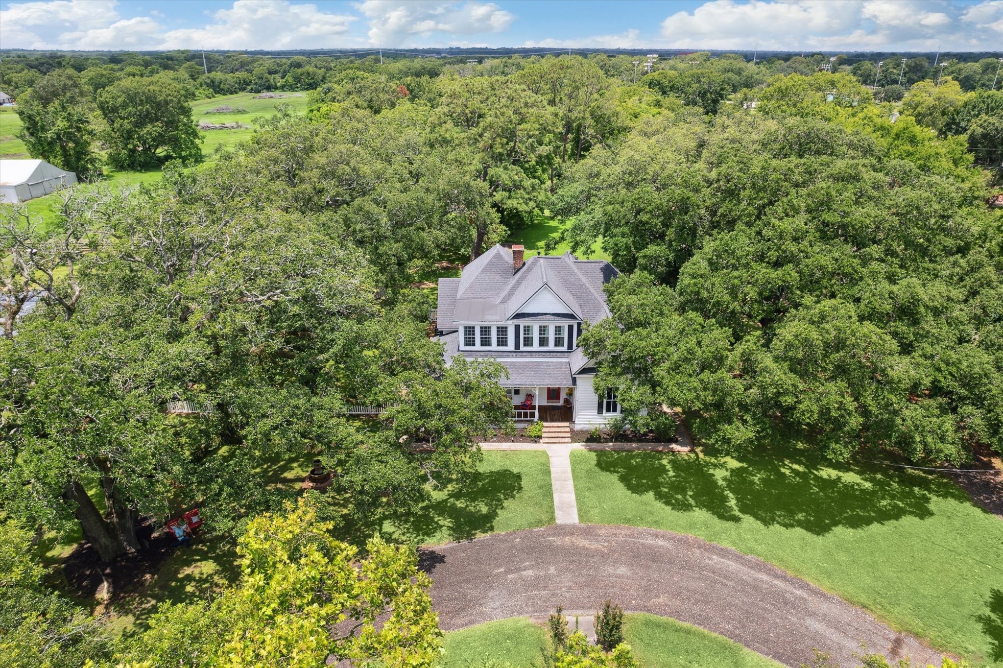 600 S Walker Street , Angleton, TX, 77515 | 92510247 | Realty Texas LLC
