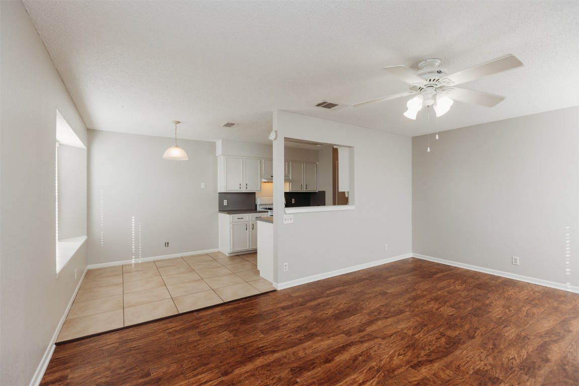 914 Ridgemont Street , Round Rock, TX, 78664 | 6244916 | Realty Texas LLC