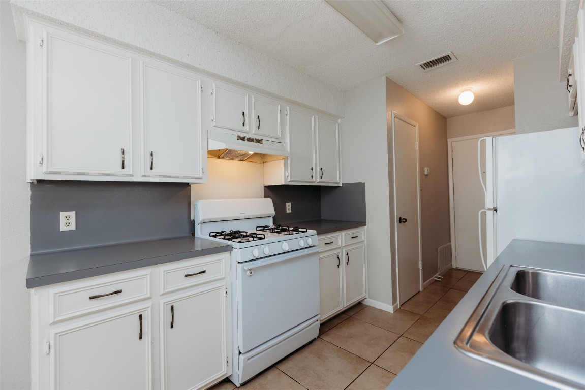 914 Ridgemont Street , Round Rock, TX, 78664 | 6244916 | Realty Texas LLC
