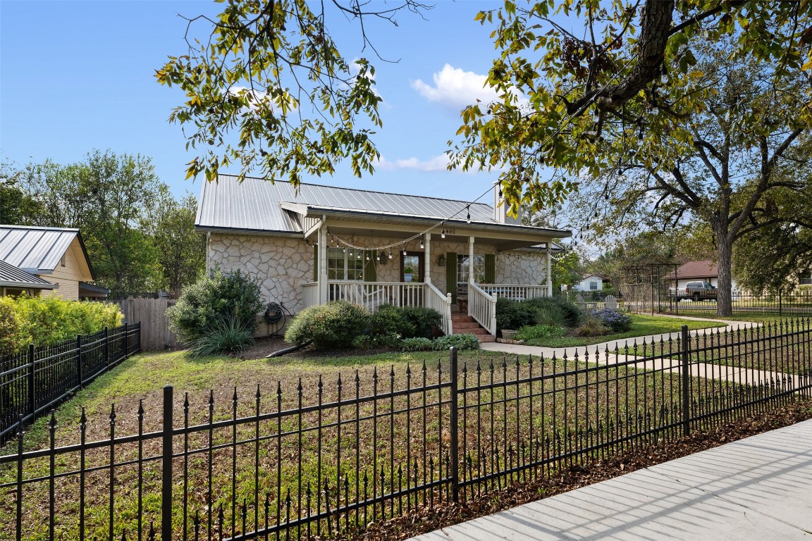402 E 8th Street , Georgetown, TX, 78626 | 5826193 | Realty Texas LLC