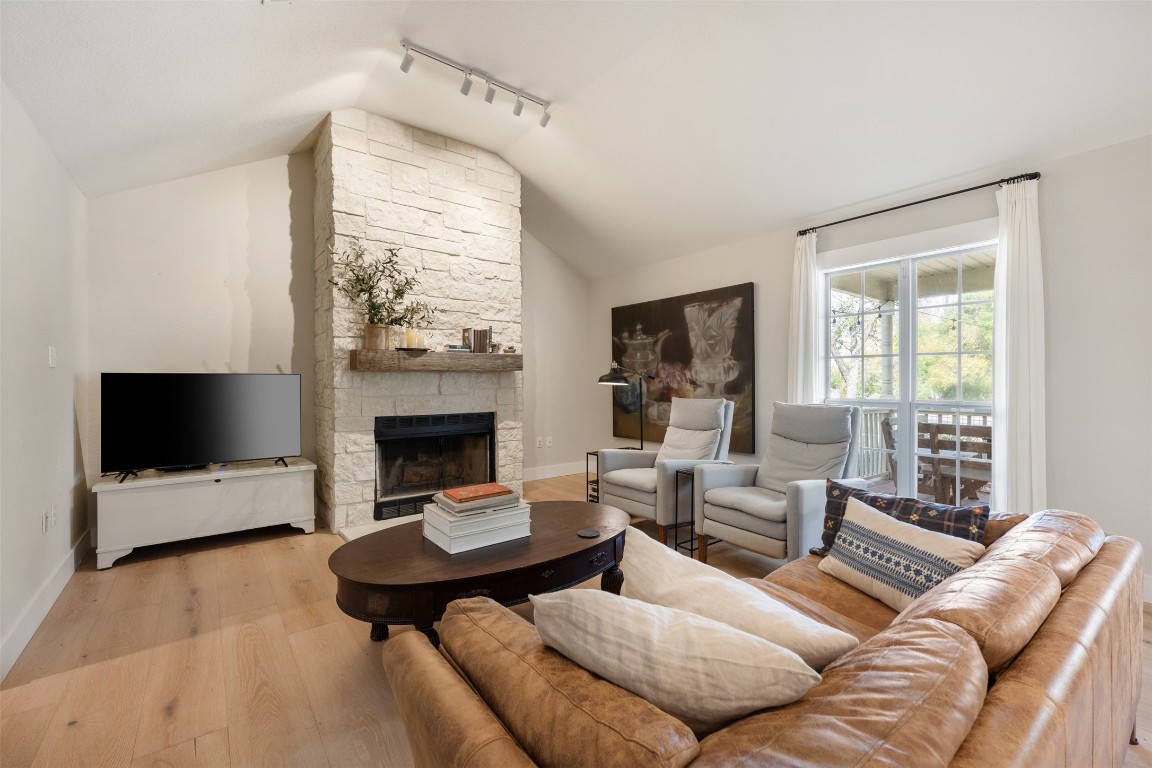 402 E 8th Street , Georgetown, TX, 78626 | 5826193 | Realty Texas LLC
