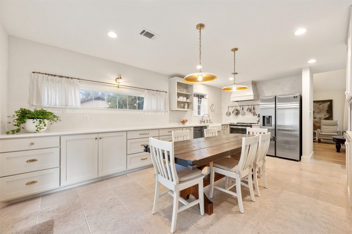 402 E 8th Street , Georgetown, TX, 78626 | 5826193 | Realty Texas LLC