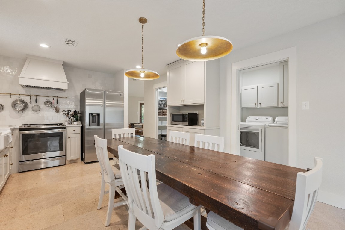 402 E 8th Street , Georgetown, TX, 78626 | 5826193 | Realty Texas LLC