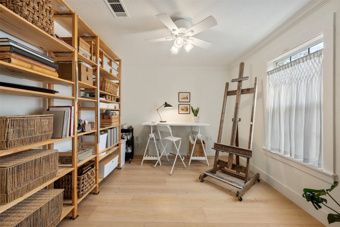 402 E 8th Street , Georgetown, TX, 78626 | 5826193 | Realty Texas LLC