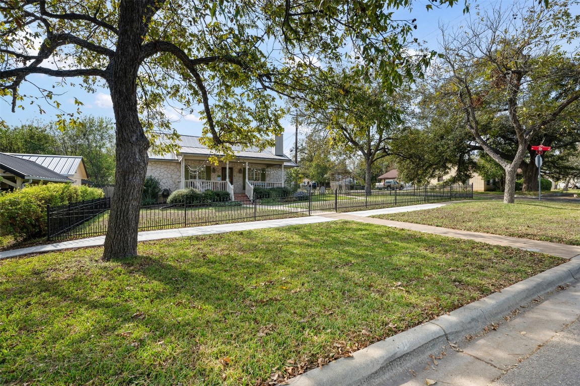 402 E 8th Street , Georgetown, TX, 78626 | 5826193 | Realty Texas LLC