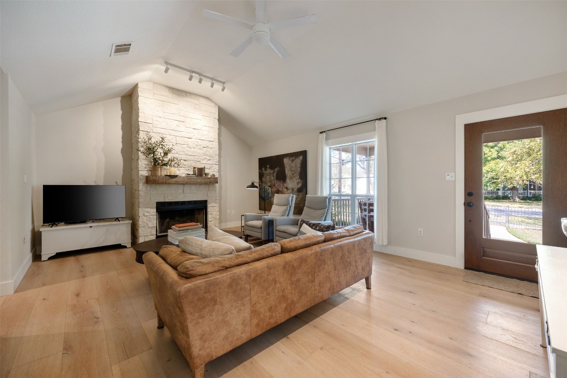 402 E 8th Street , Georgetown, TX, 78626 | 5826193 | Realty Texas LLC
