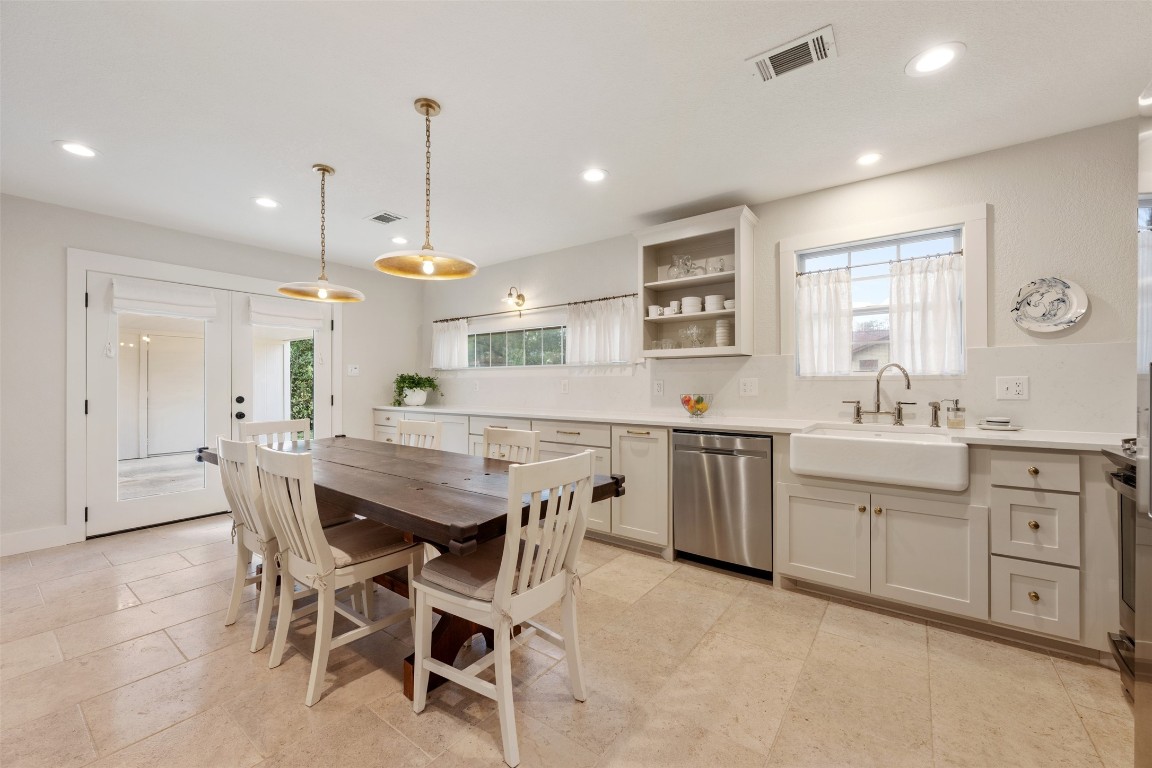 402 E 8th Street , Georgetown, TX, 78626 | 5826193 | Realty Texas LLC