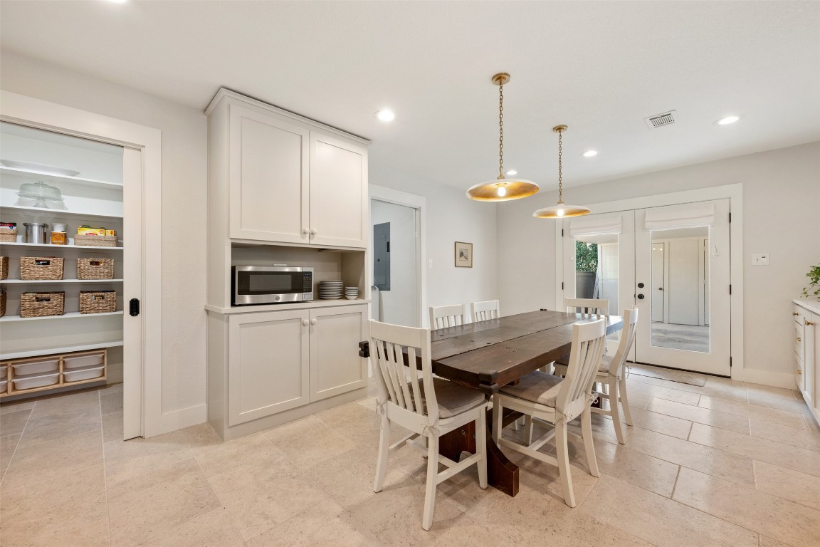 402 E 8th Street , Georgetown, TX, 78626 | 5826193 | Realty Texas LLC